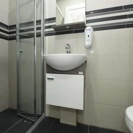 Lägenhetshotell Uzay 4*